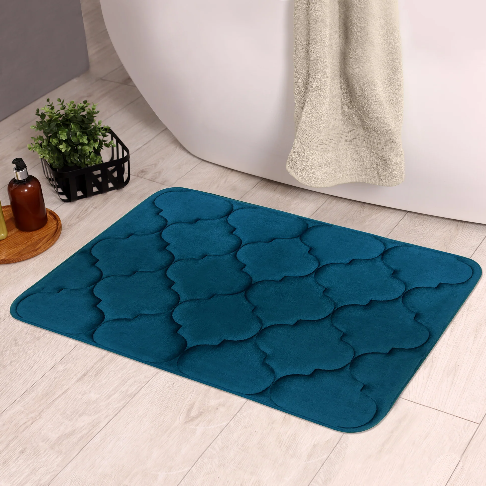 Madison Moroccan Soft Non-Slip Memory Foam Bath Mat, 17x24 Inches