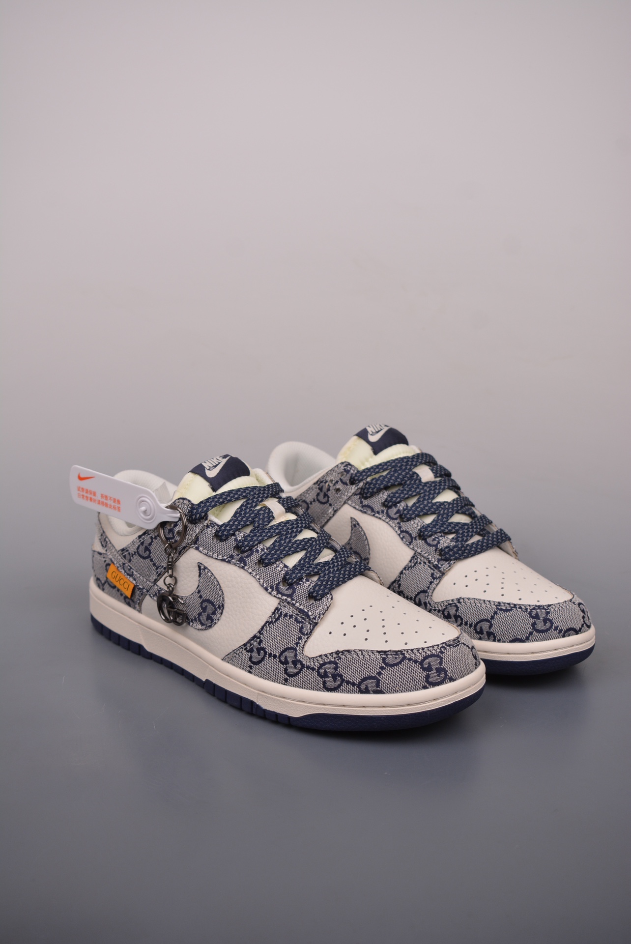 Gucci x Nike SB Dunk Low Esquisite Gucci white and blue BB9676-313