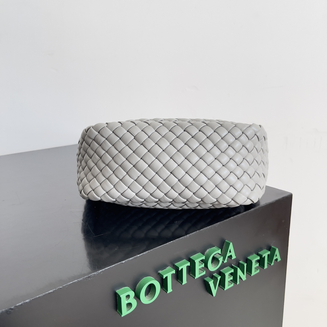 Bottega Veneta Cobble Mini Bag 805739