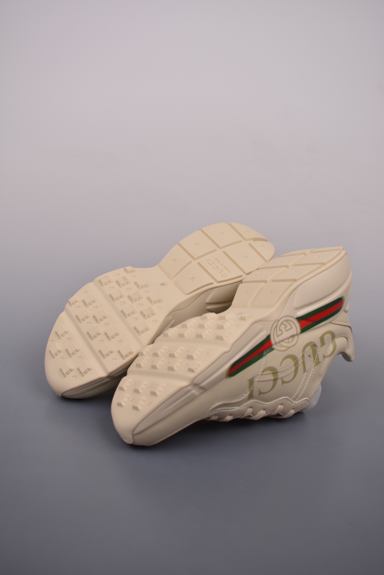 Gucci Ivory white long stripe green and red print