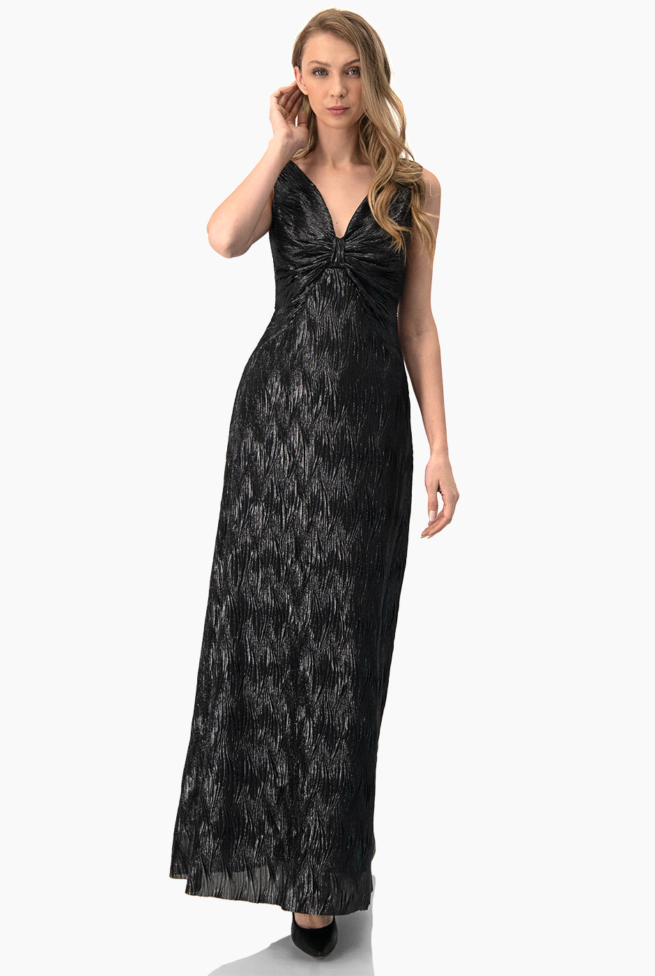 Vestido largo negro sin mangas