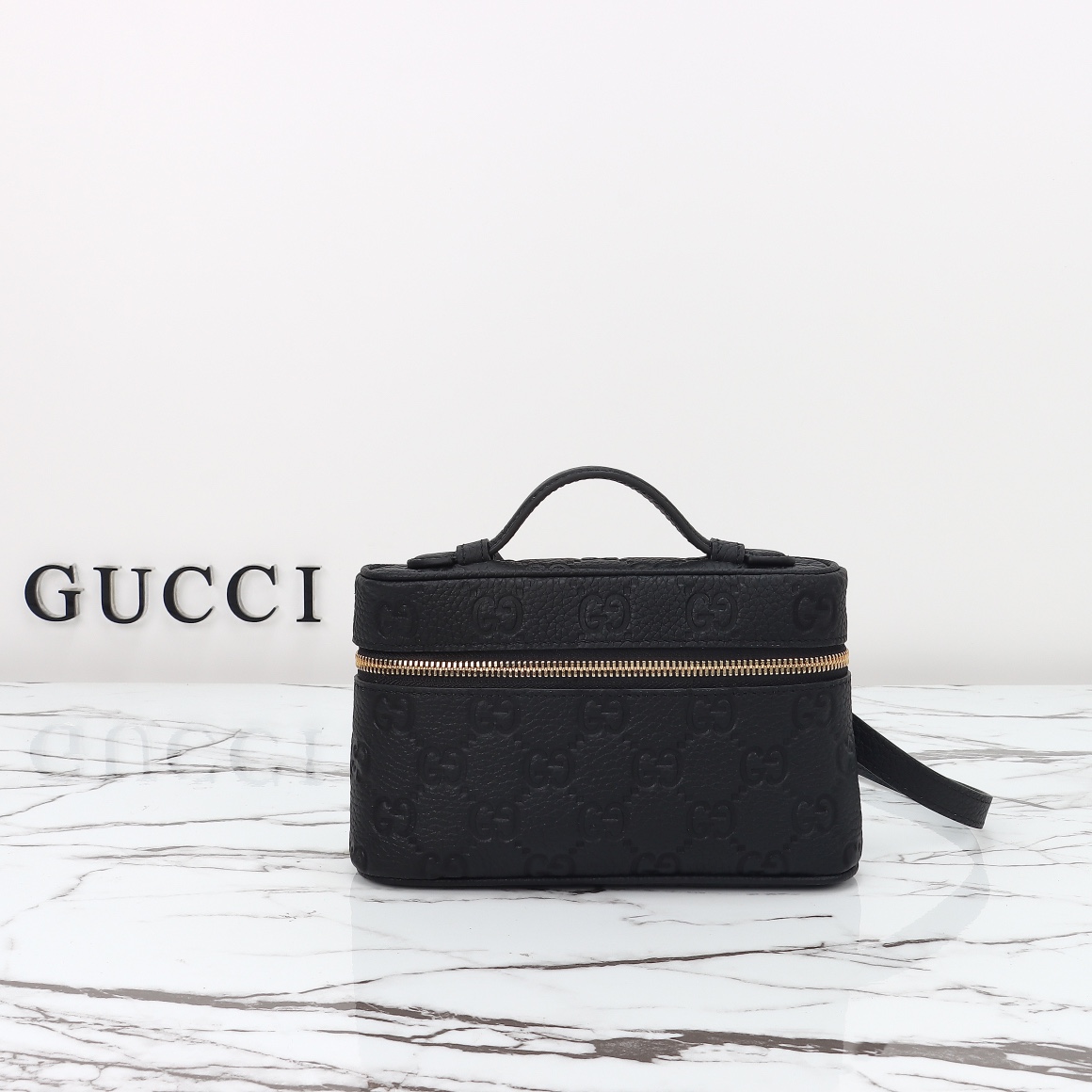 Gucci GG Emblem series small handbag ‎815949 AAEEM 1000