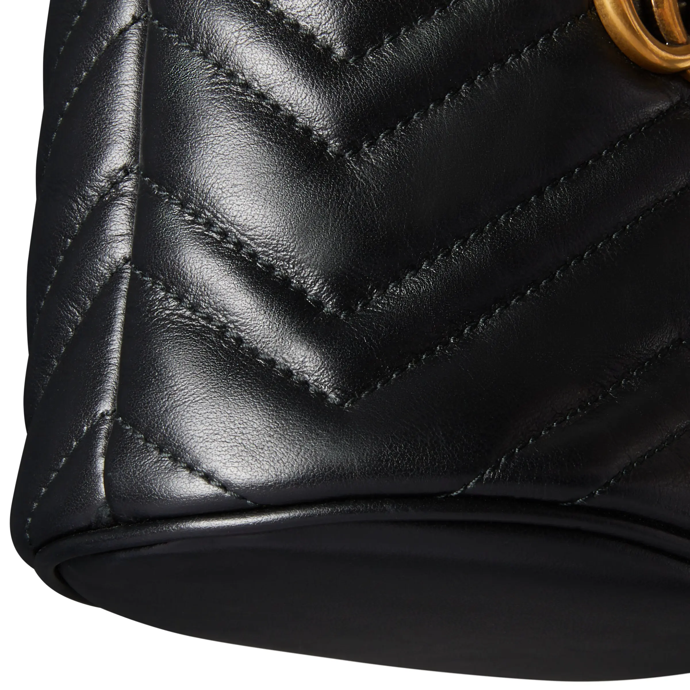 Gucci GG Marmont small bucket bag 575163DTDRT1000
