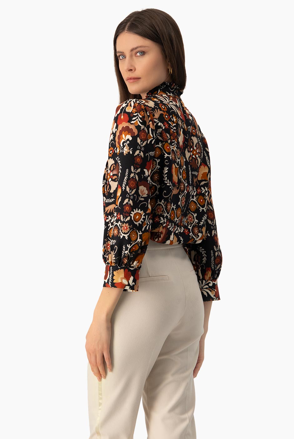 Blusa estampada y manga larga