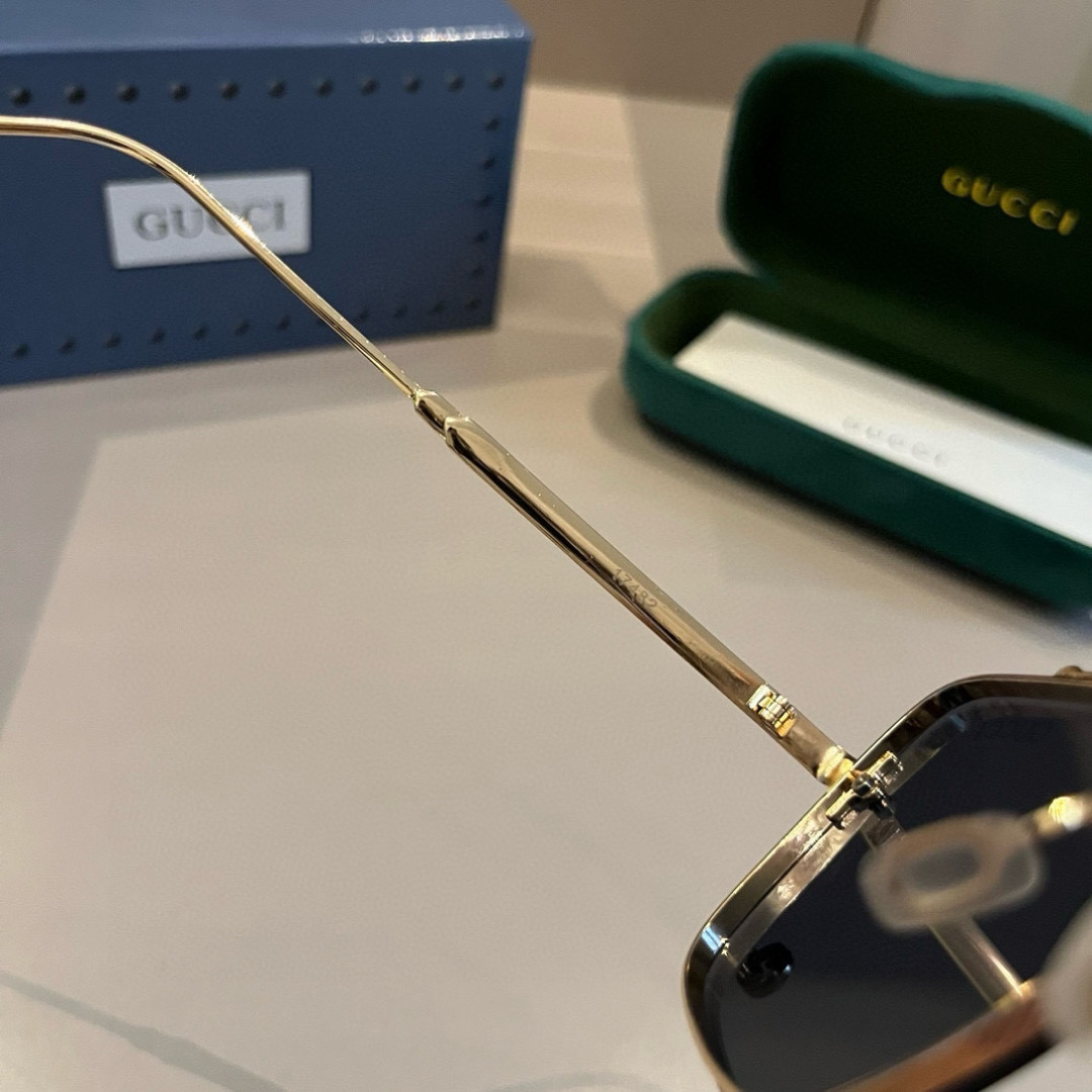 Gucci Square Frame Sunglasses