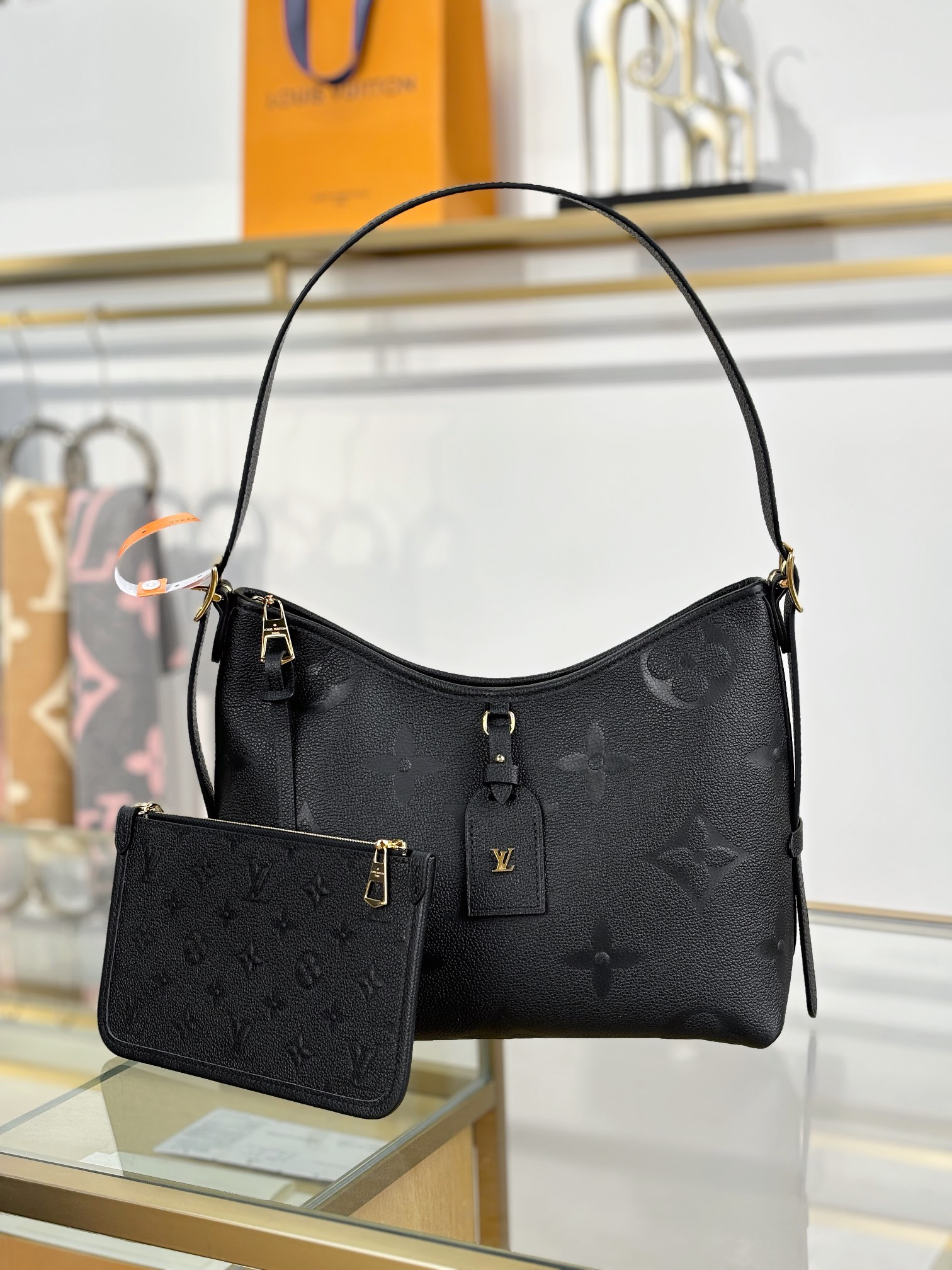 Louis Vuitton CARRYALL Small Handbag M46288