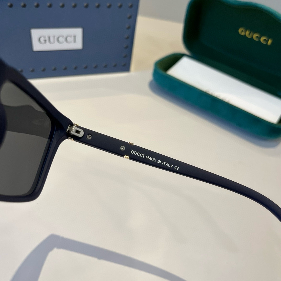 Gucci Square Frame Sunglasses