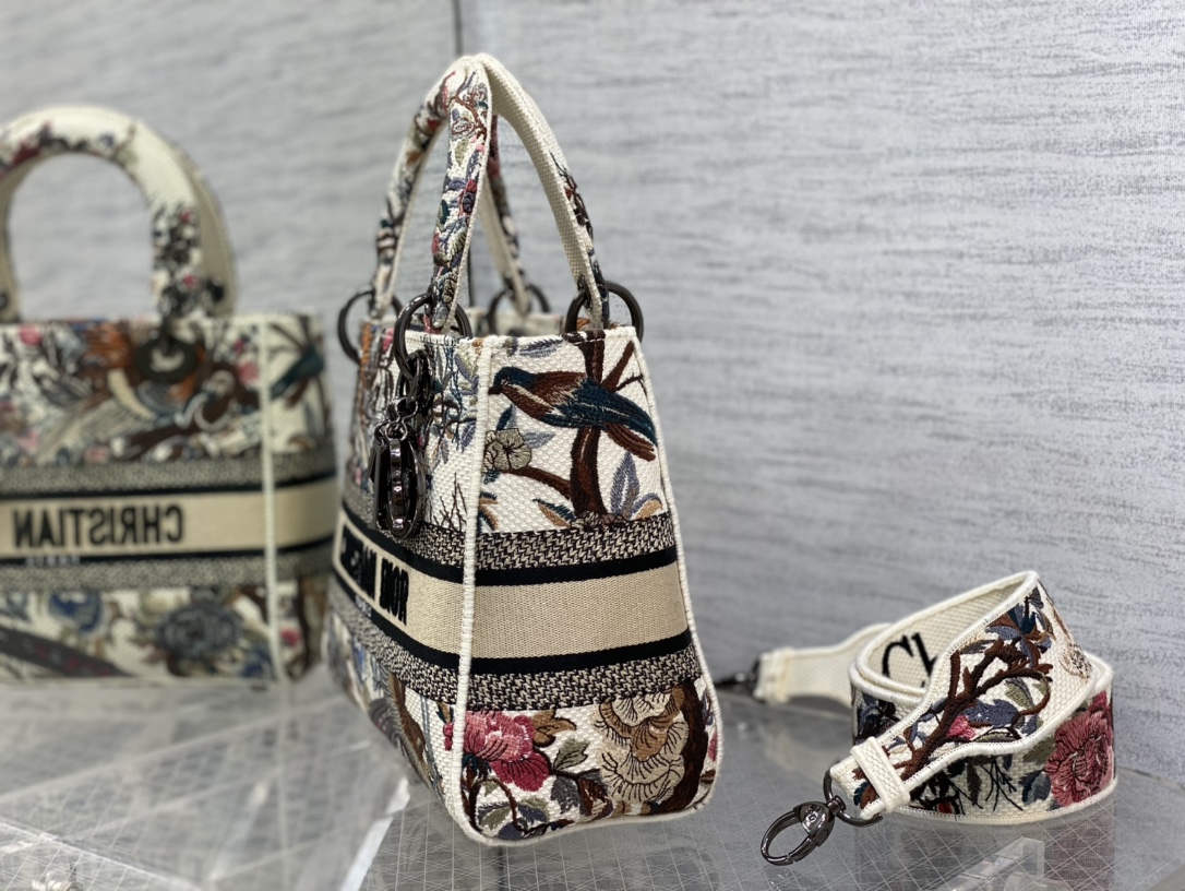 Dior Winter Garden Series Lady Embroidered Handbag 6605