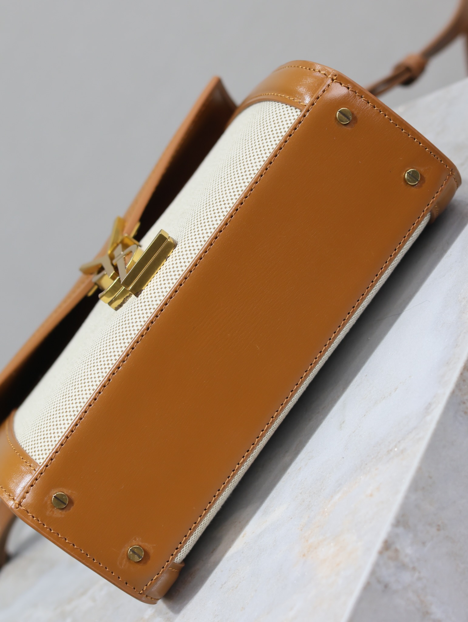 YVES SAINT LAURENT CASSANDRA Handbag 602716