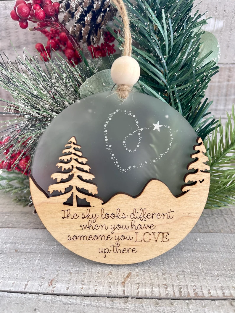 Personalized Memorial Ornament——The sky looks different when you have someone you love up there