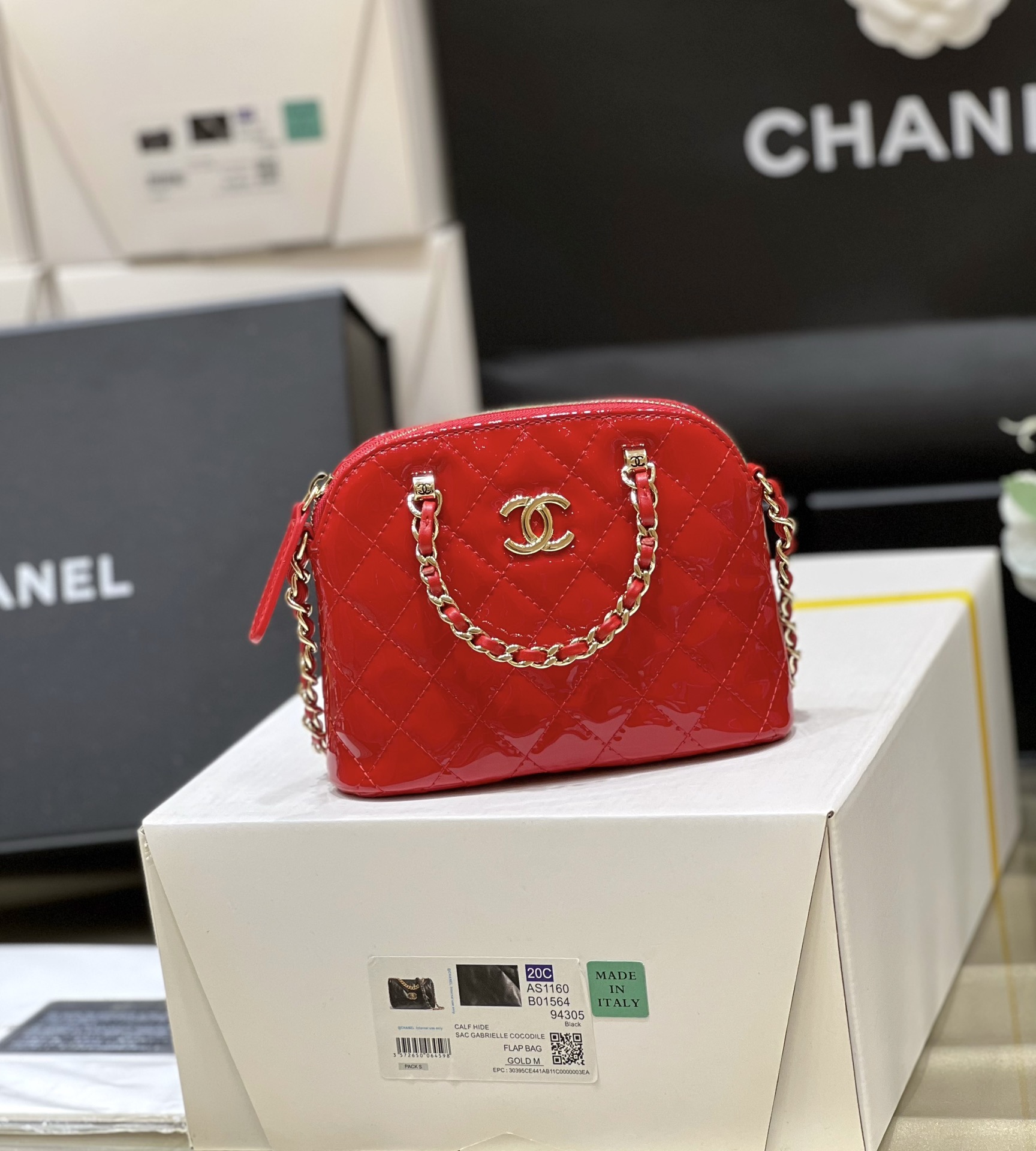 Chanel 23S Spring/Summer Collection Patent Leather Shell Bag AP3354