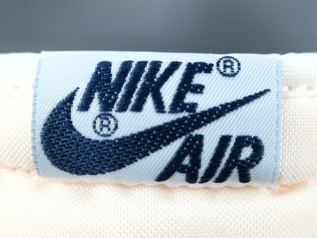 Nike Air Jordan 1 Retro High OG 85Georgetown BQ4422-400