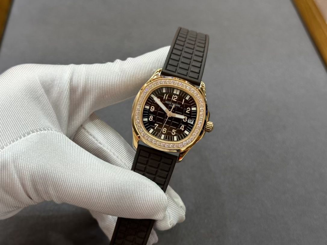 Patek Philippe Factory New AQUANAUT Series