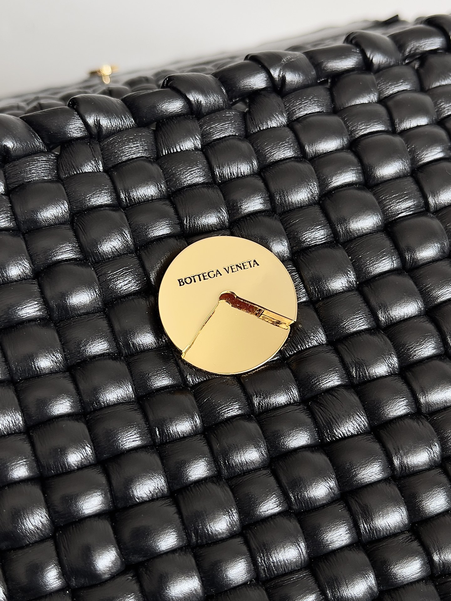 Bottega Veneta Swing Handbag 764073