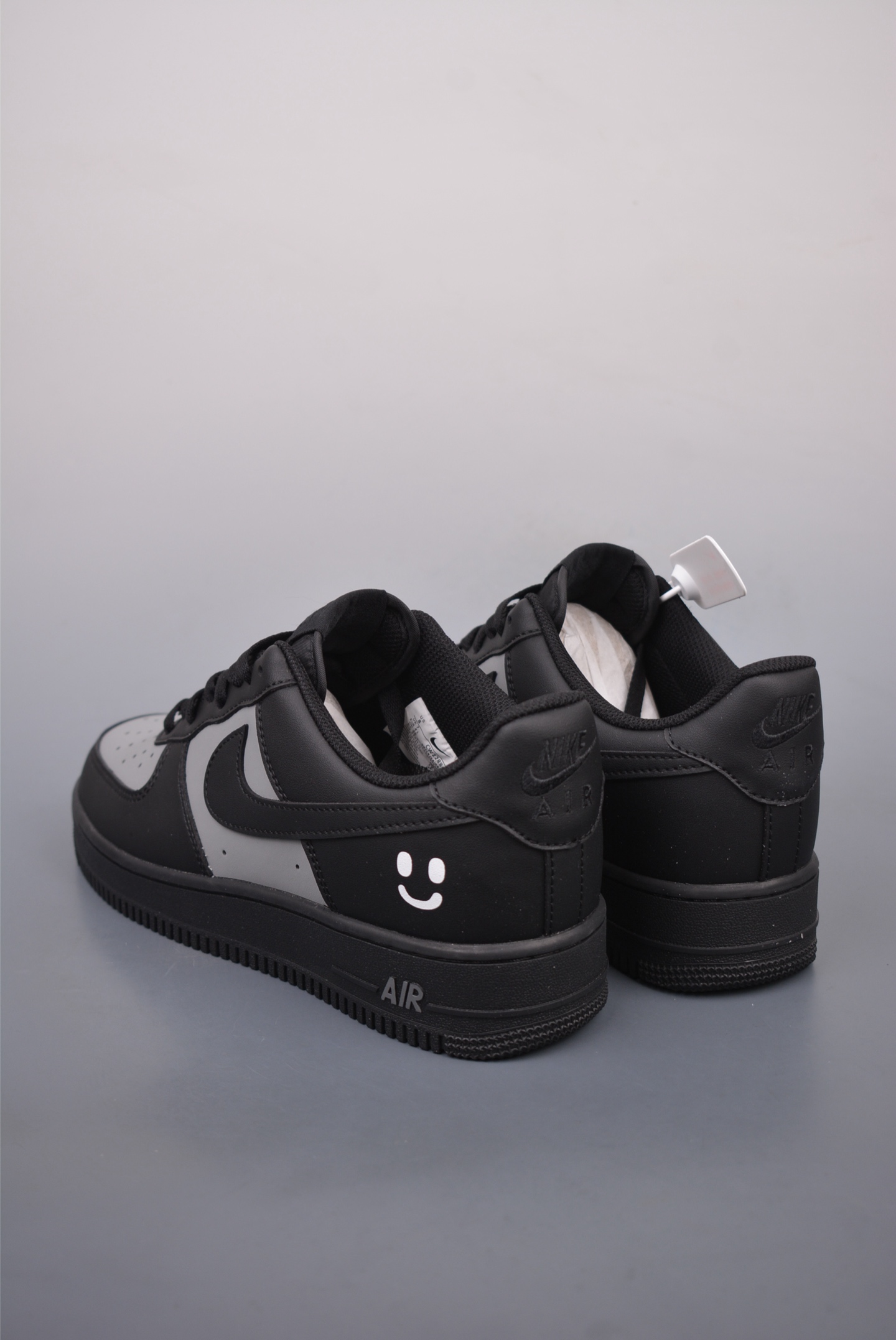 Nike Air Force 1'07 Low Leather Black Grey Smiley Face CW2288-111