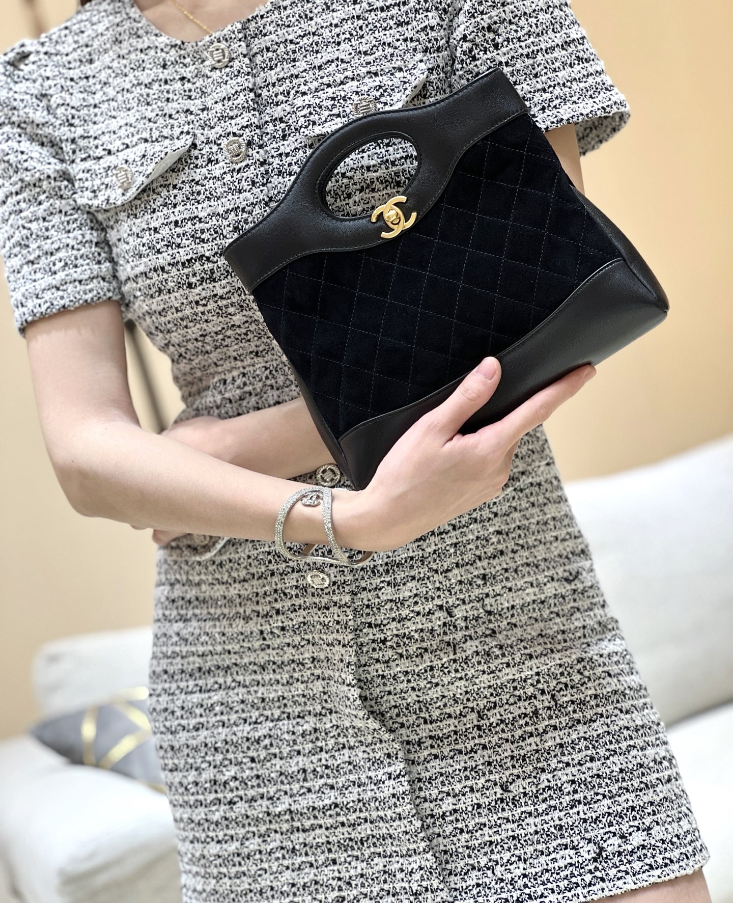 Chanel 25P Spring/Summer Preview Collection mini 31 suede Bag AS4133 00128