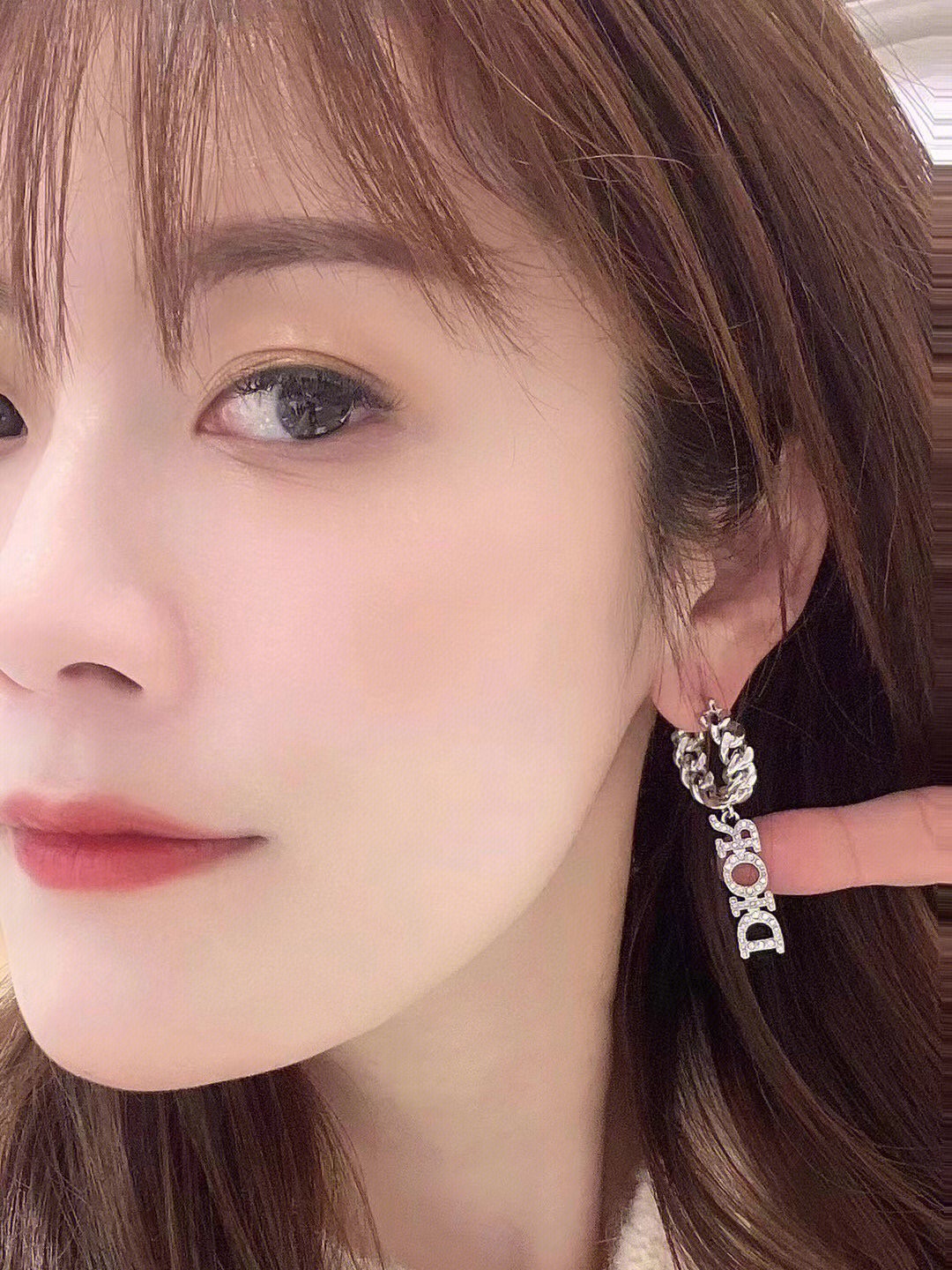 Dior chain diamond font earrings