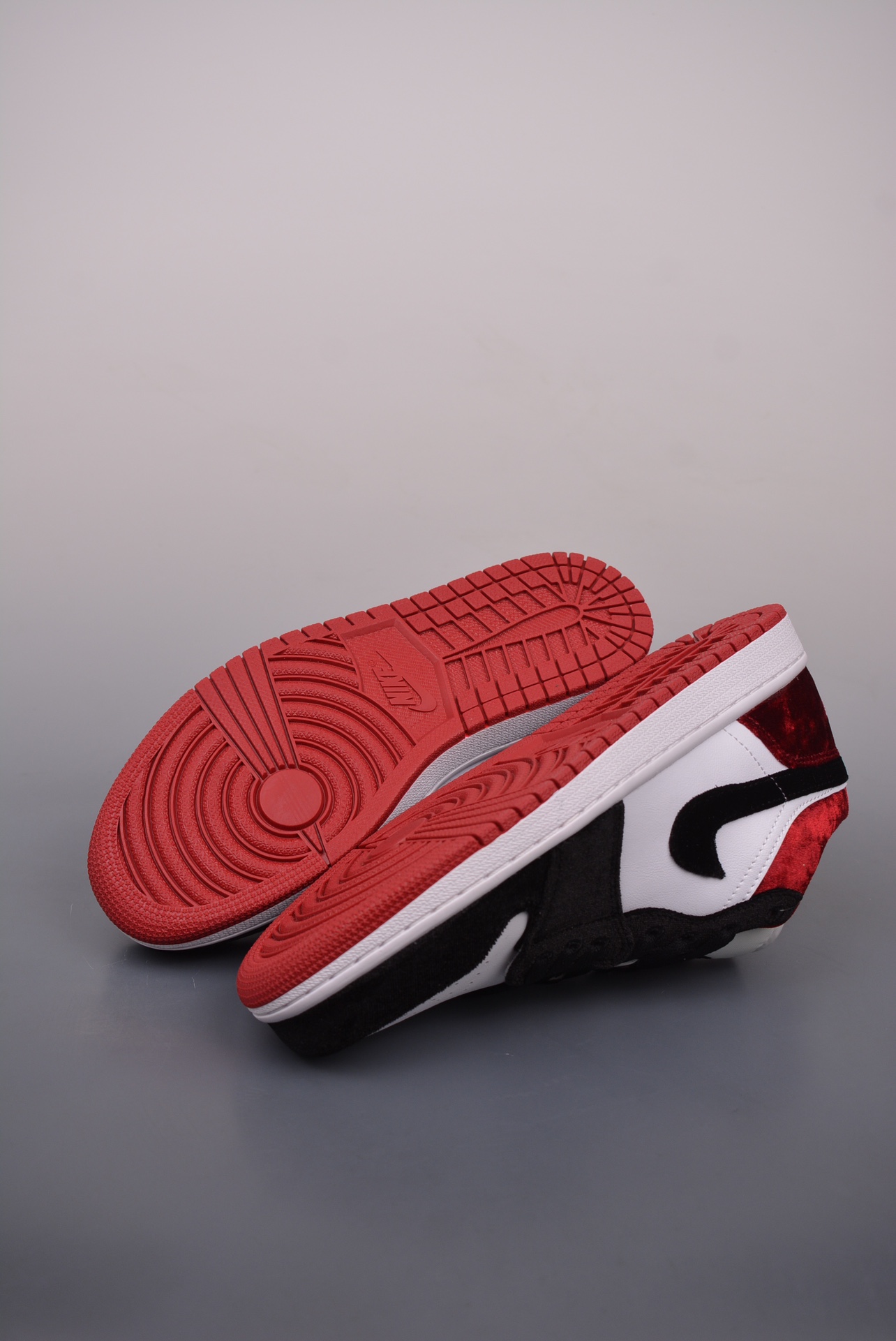 Air Jordan 1 Low Black Red Velvet FZ3242-001