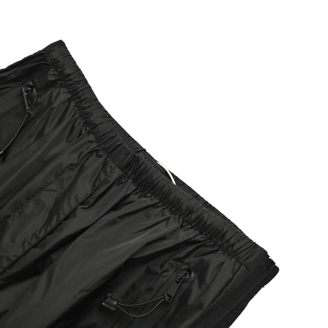Prada 23ss Re-Nylon Metal Triangle Logo Functional Laminating Pants
