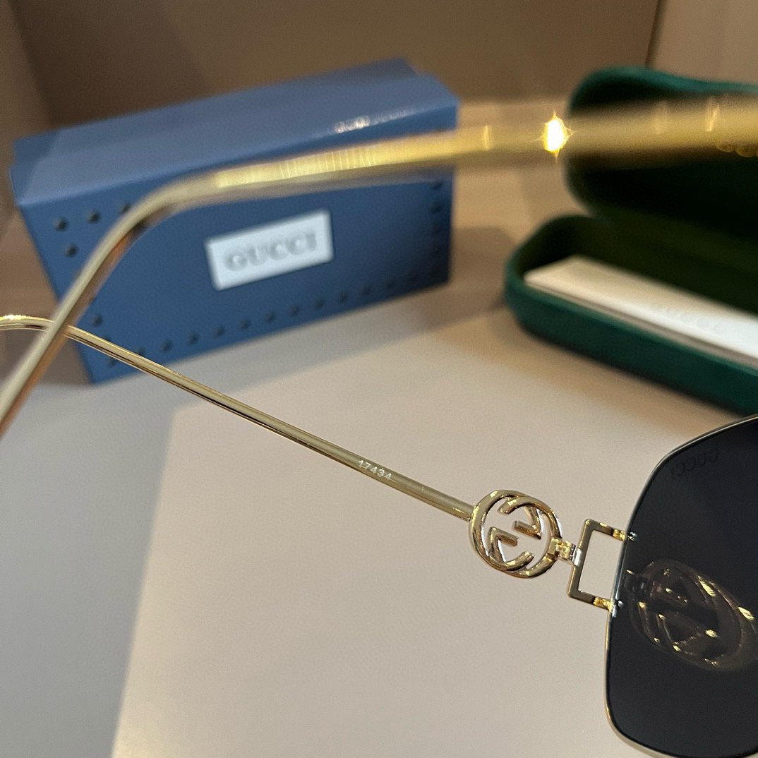 Gucci Square Frame Sunglasses
