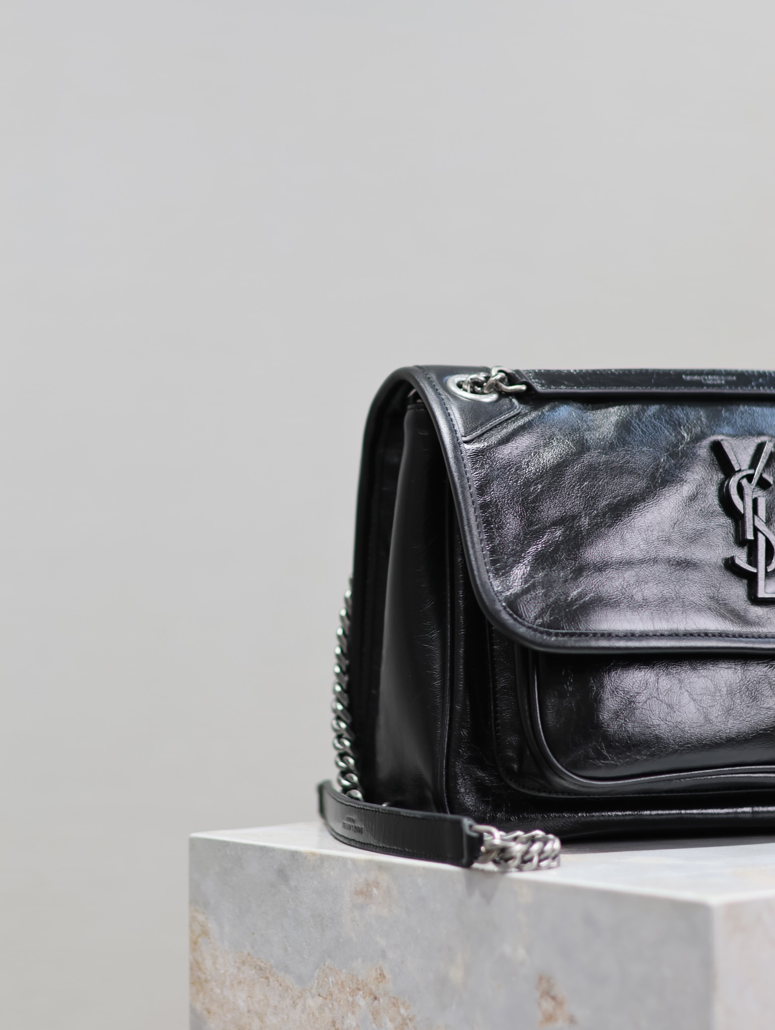 Yves Saint Laurent black waxed leather chain bag 633158
