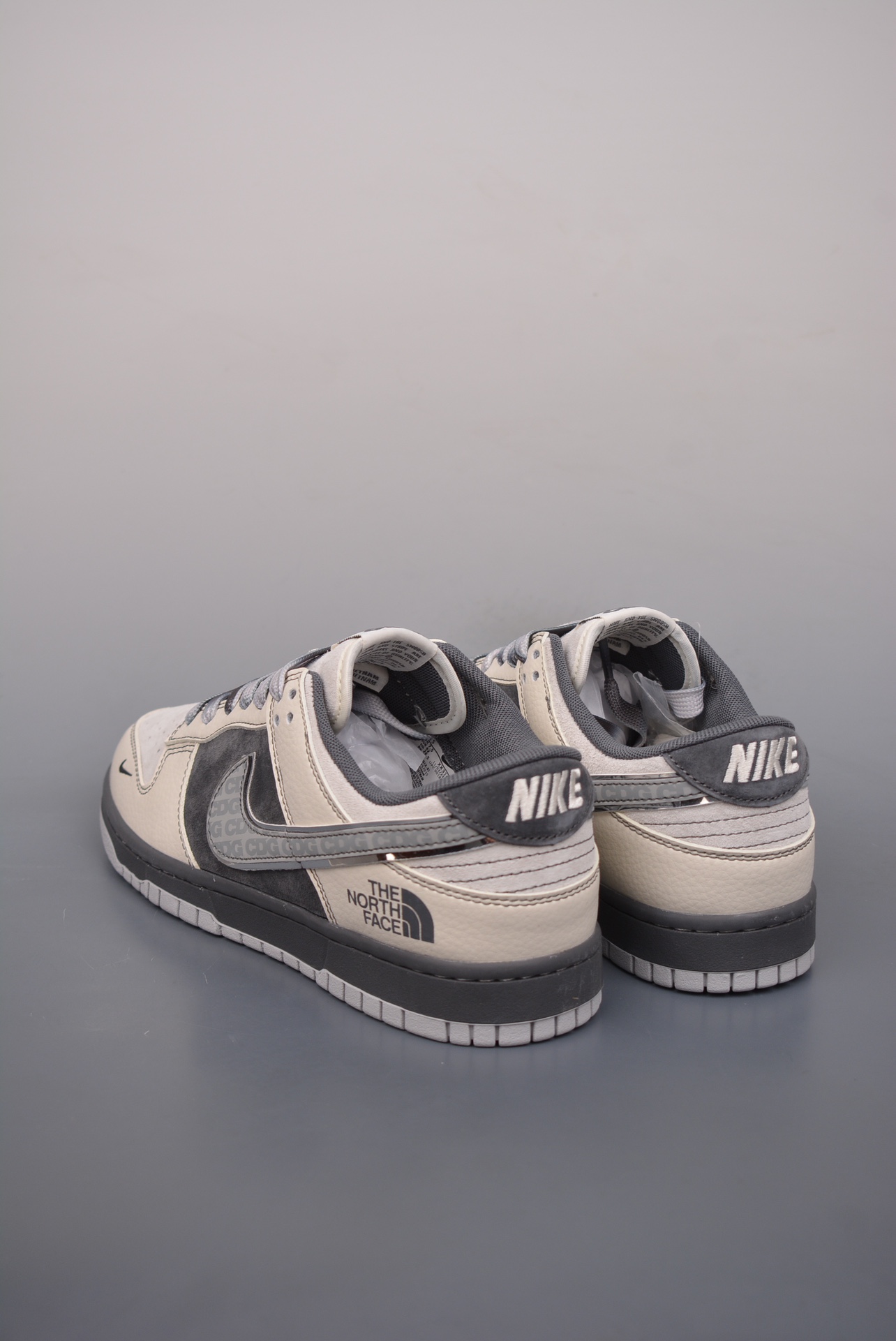 The North Face x CDG x Nike SB Dunk Low Comme des Garcons Off-White Grey XX3168-202