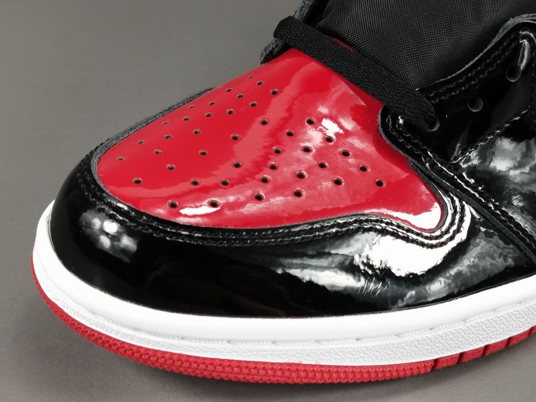Nike Air Jordan 1 Retro High OGWide Patent 555088-063