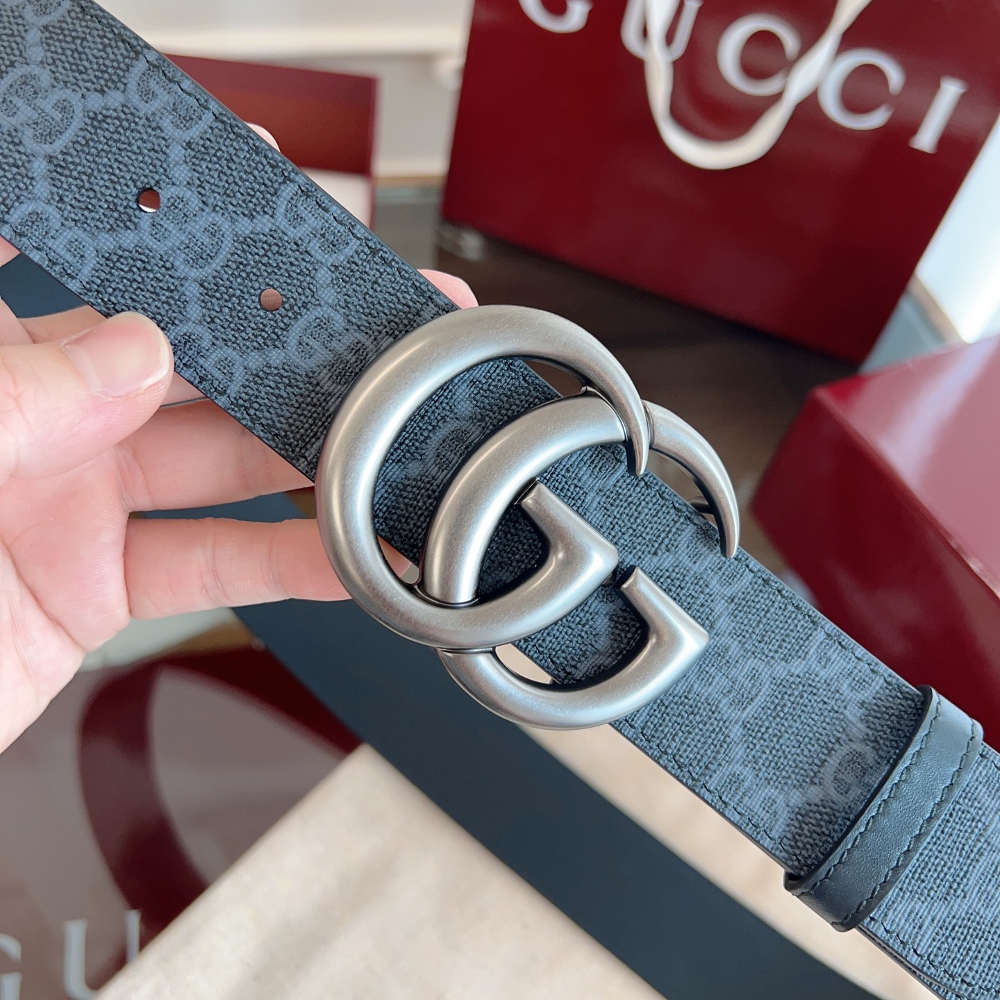 Gucci Supreme canvas pin buckle leather belt 4.0cm wide