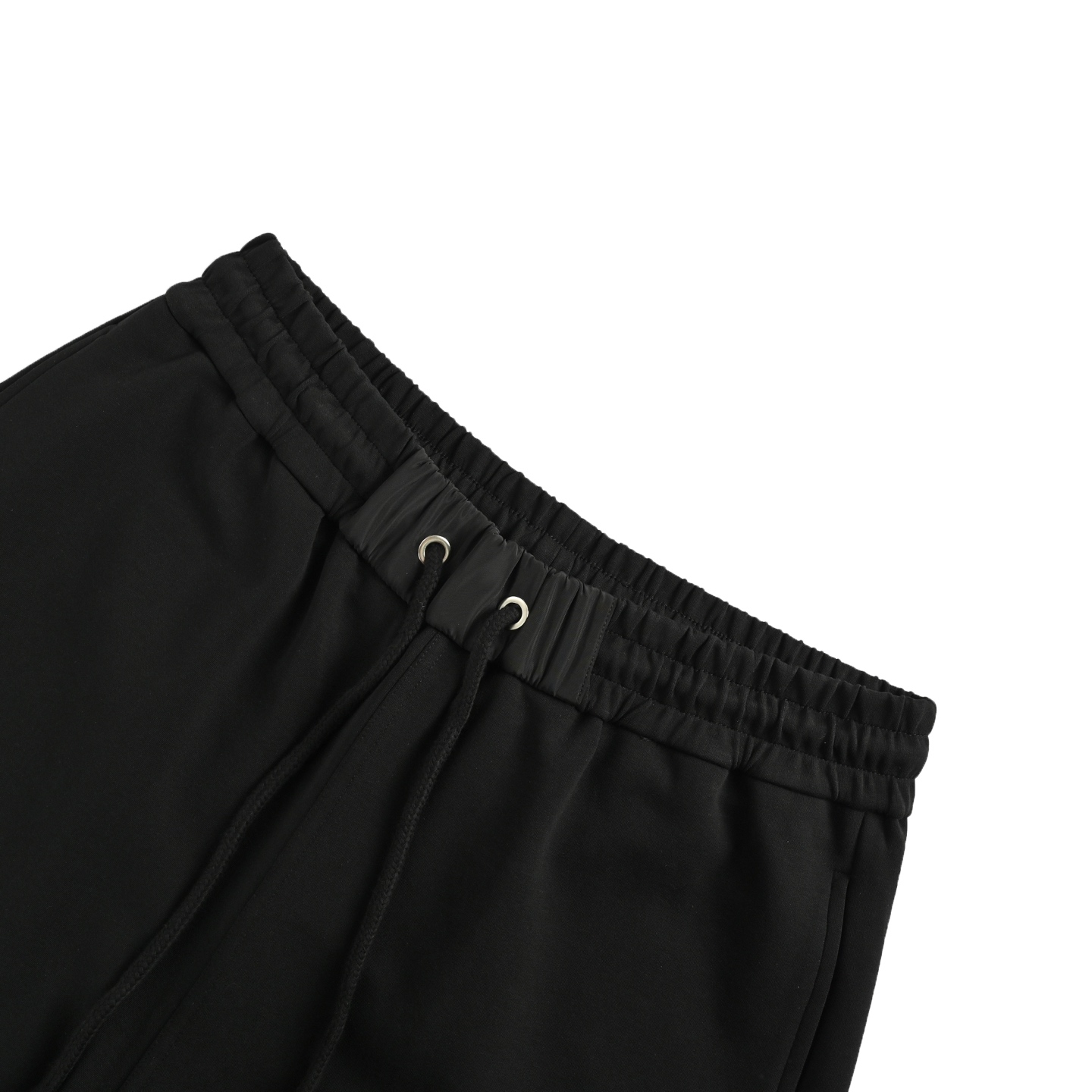 Moncler 25ss side lettering back pocket embroidered logo shorts