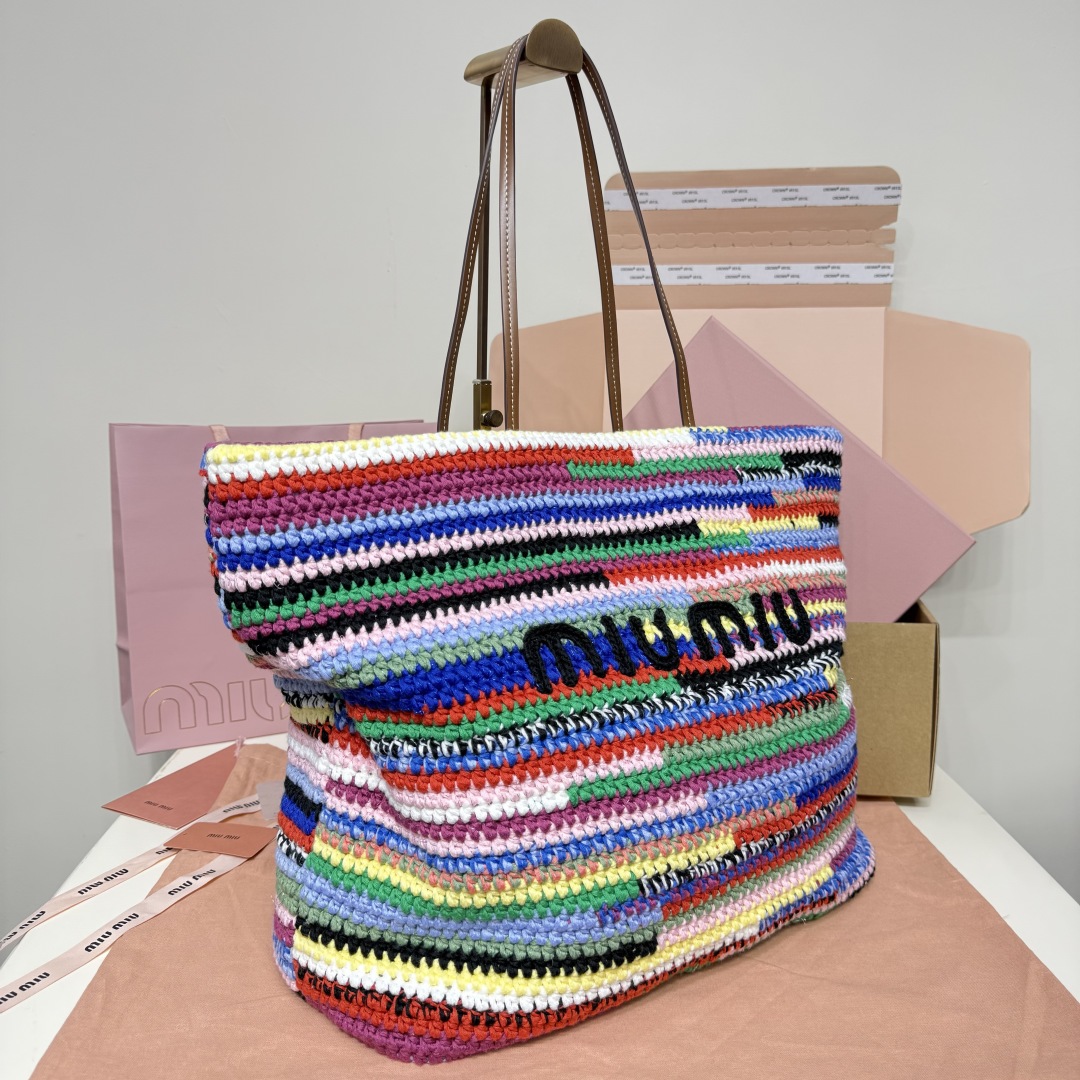 Miu Miu embroidered bag 5BG228