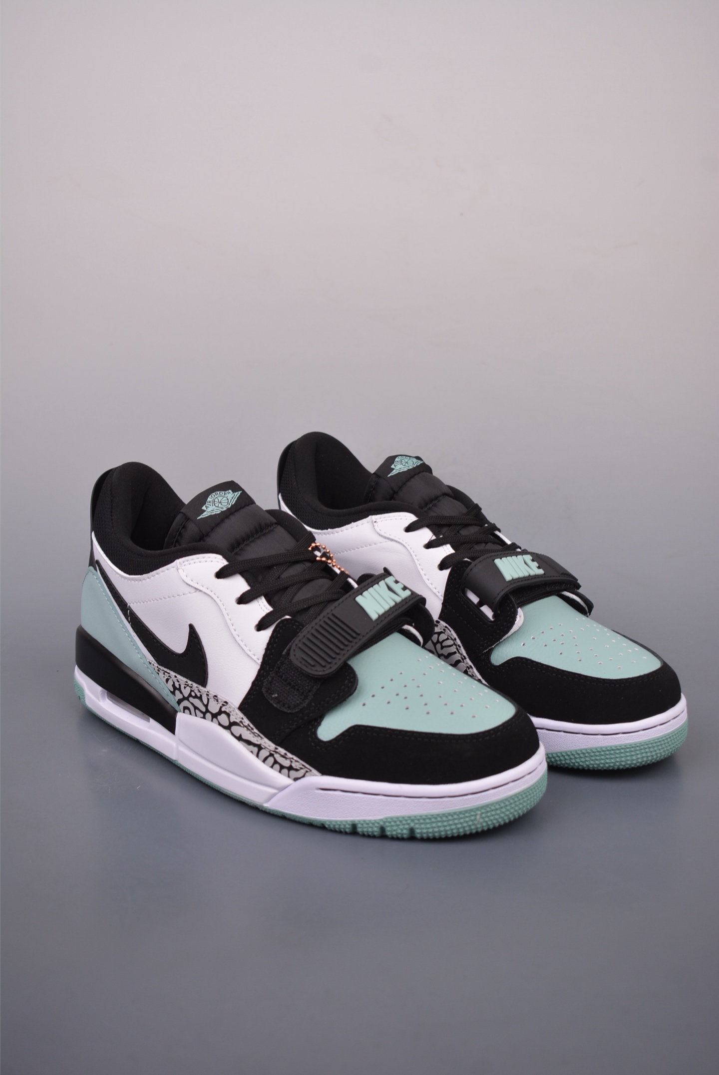 Air Jordan Legacy 312 Basketball Shoes Leather Black and White Thin Dutch Crack CD7069-109