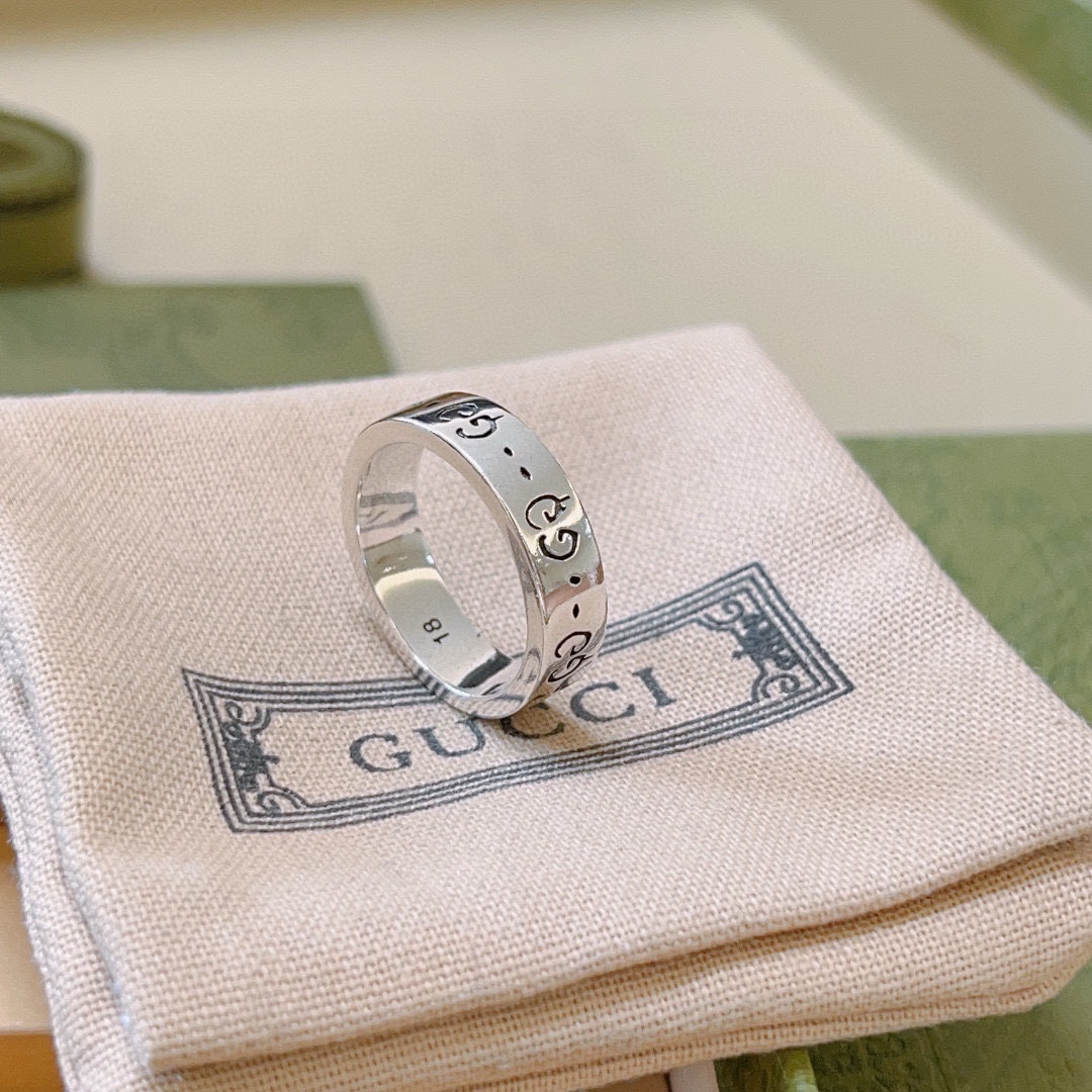 GUCCI GG Engraving Ring