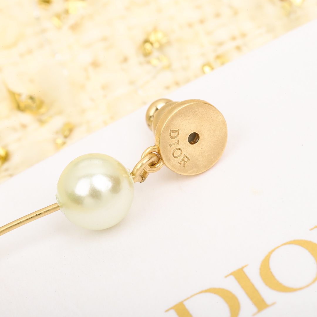 Dior Shell Earrings