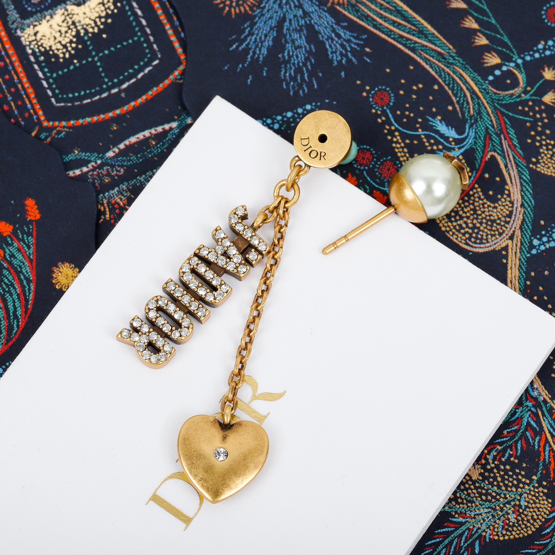 Dior JADIOR Heart Pearl Earrings