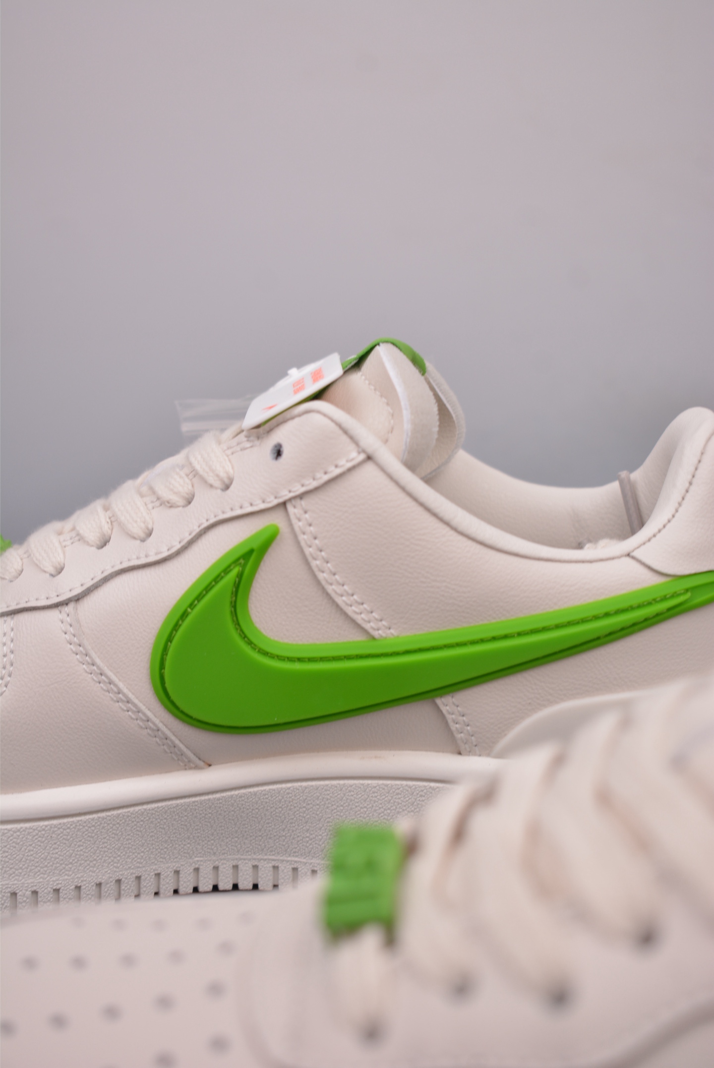 AMBUSH x Nike Air Force 1 Low SP joint beige fluorescent green big hook DV3464-003
