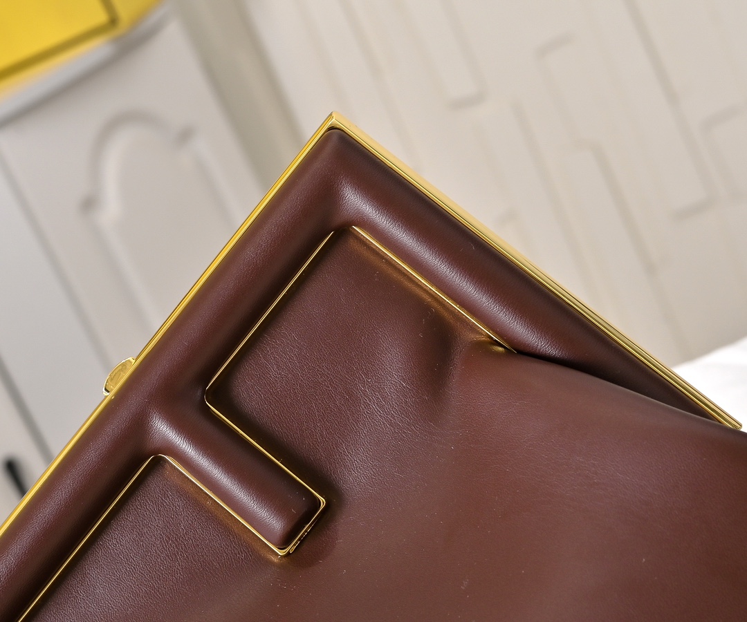 FENDI First Shoulder Bag 80016