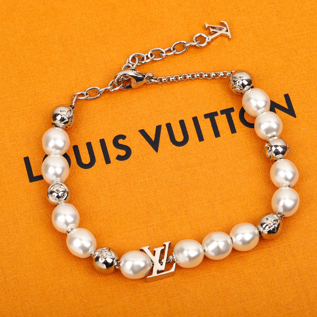 Louis Vuitton New Pearl Bracelet