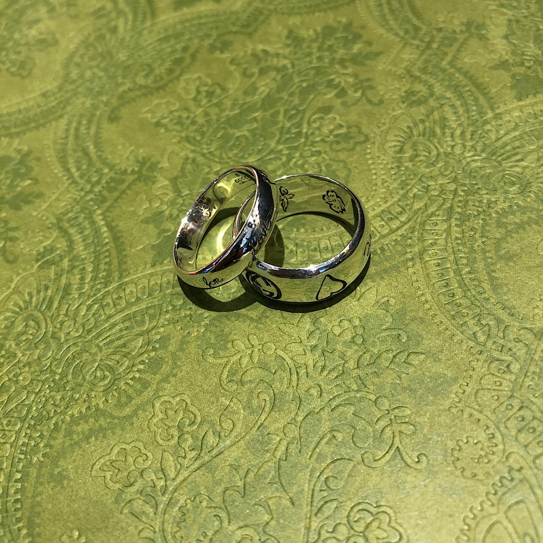 GUCCI GG engraved couple ring