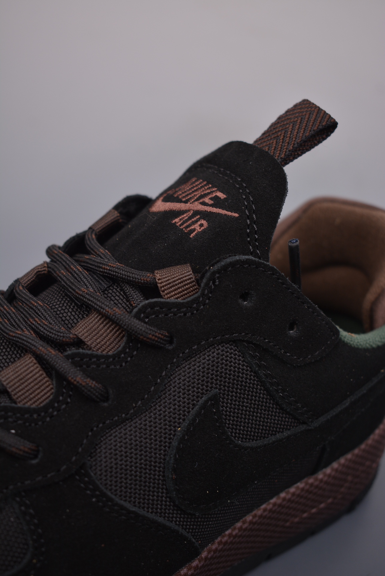 Nike WMNS Air Force 1 Wild LowBlackBrown FB2348-001