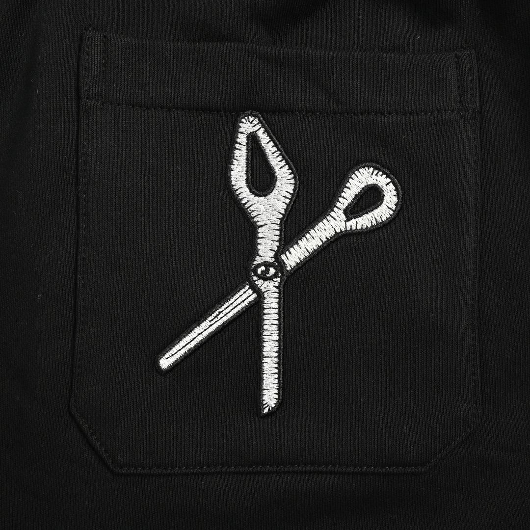 Louis Vuitton 24ss embroidered hammer tool shorts