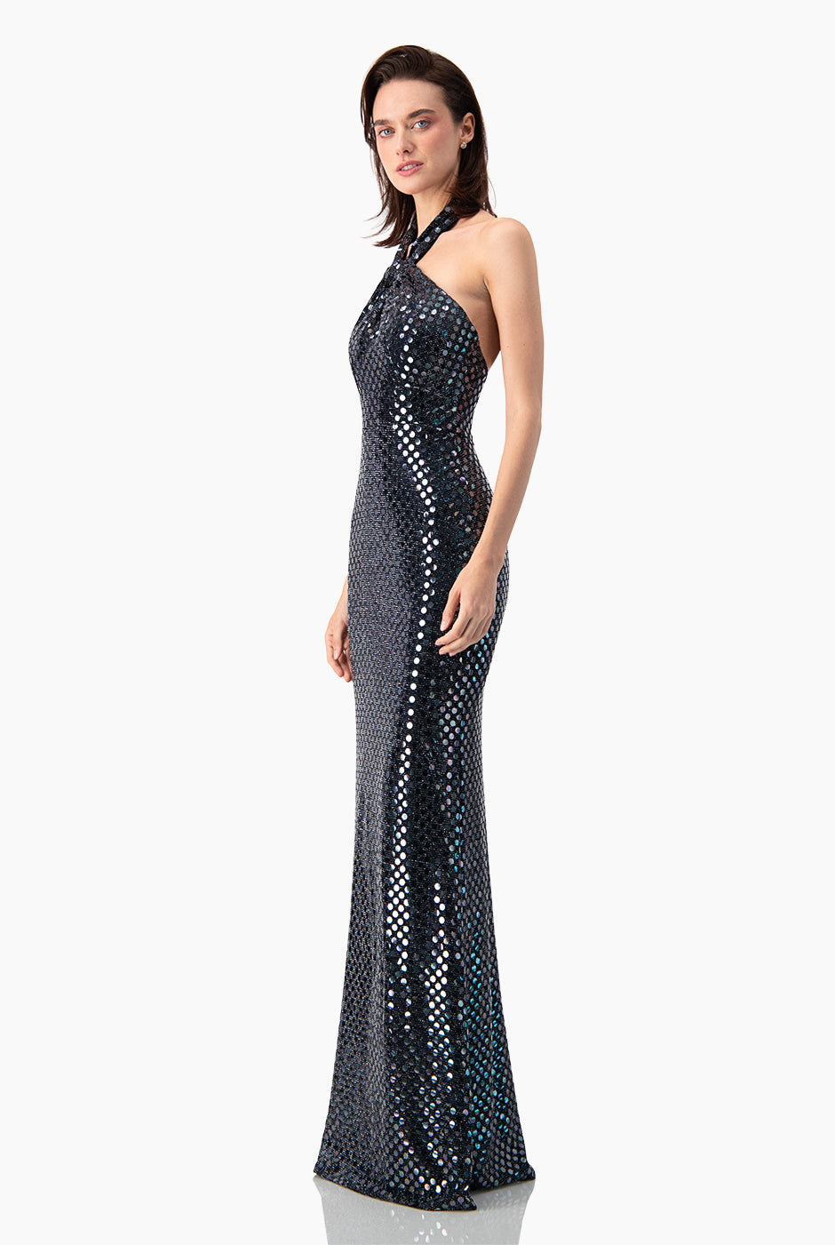 Vestido largo con espalda descubierta cuello halter