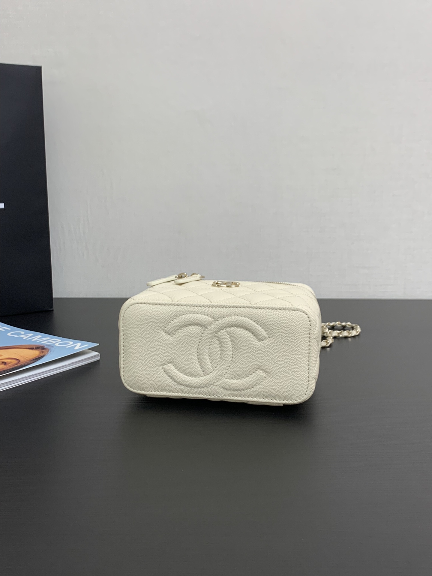 Chanel 25C cosmetic bag 99440