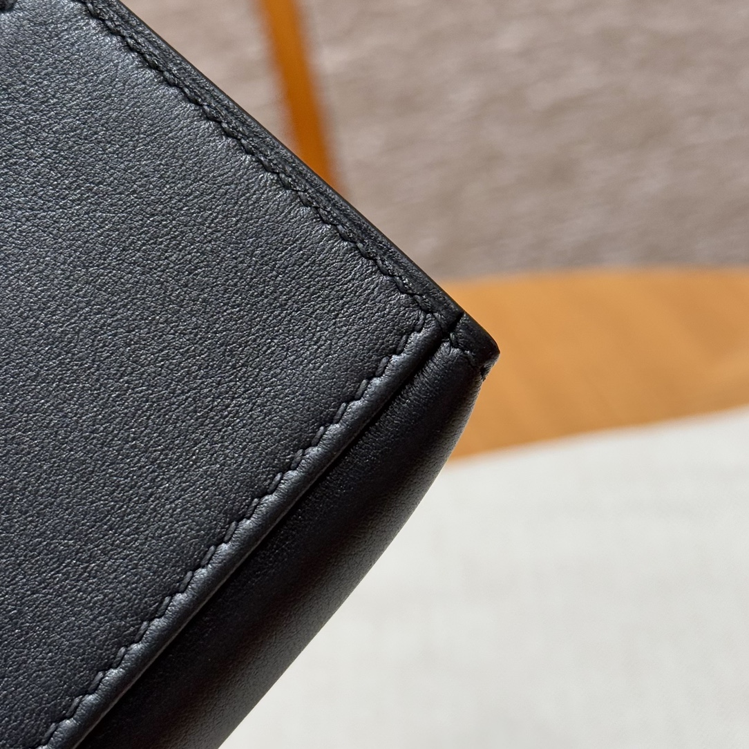 Hermès Kelly Pochette 89Noir Handbag (Handmade to Order)