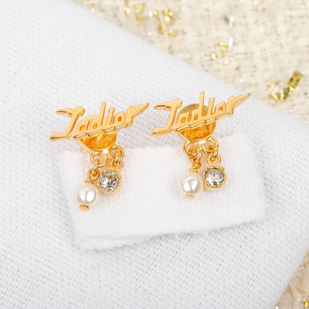 Dior letter earrings