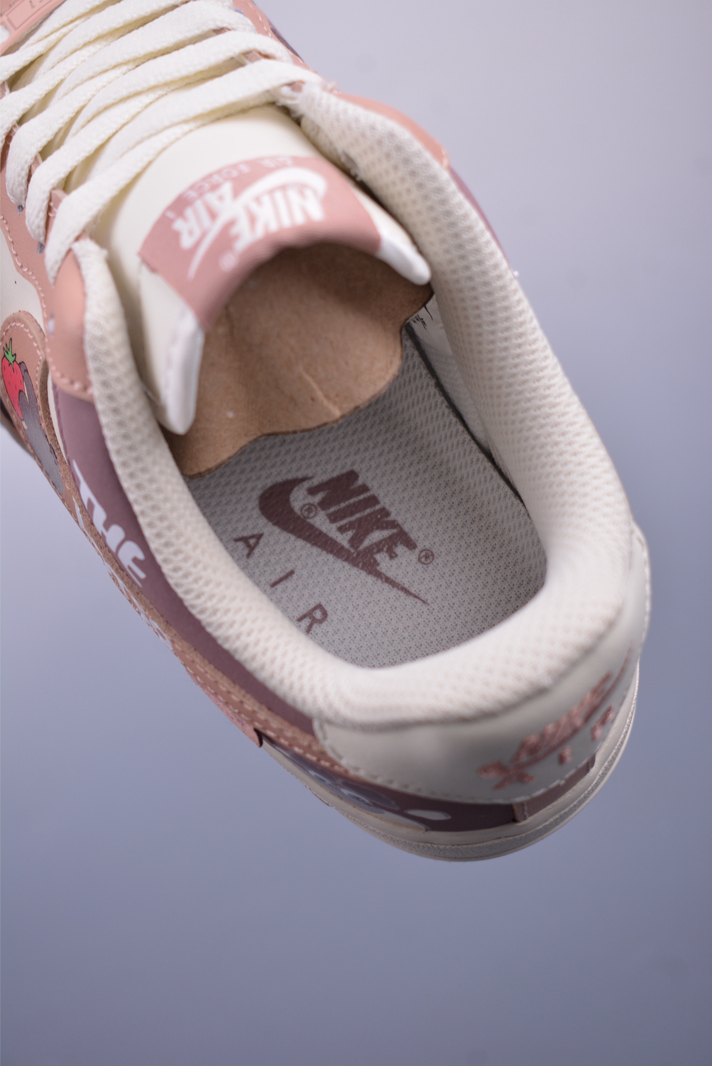 Nike Air Force 1 07 Low Sneakers Strawberry Bear DB3301-551