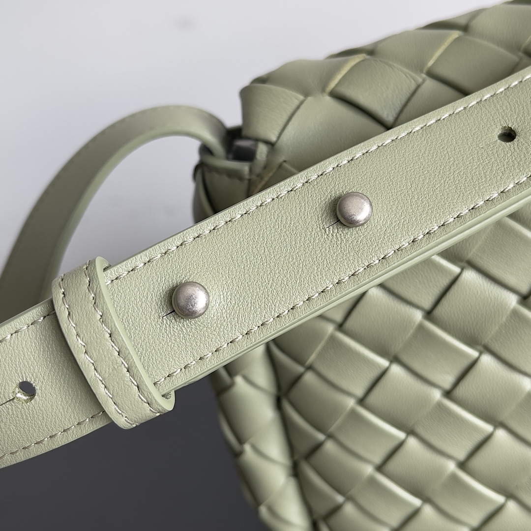 Bottega Veneta Cobble Bag 755659
