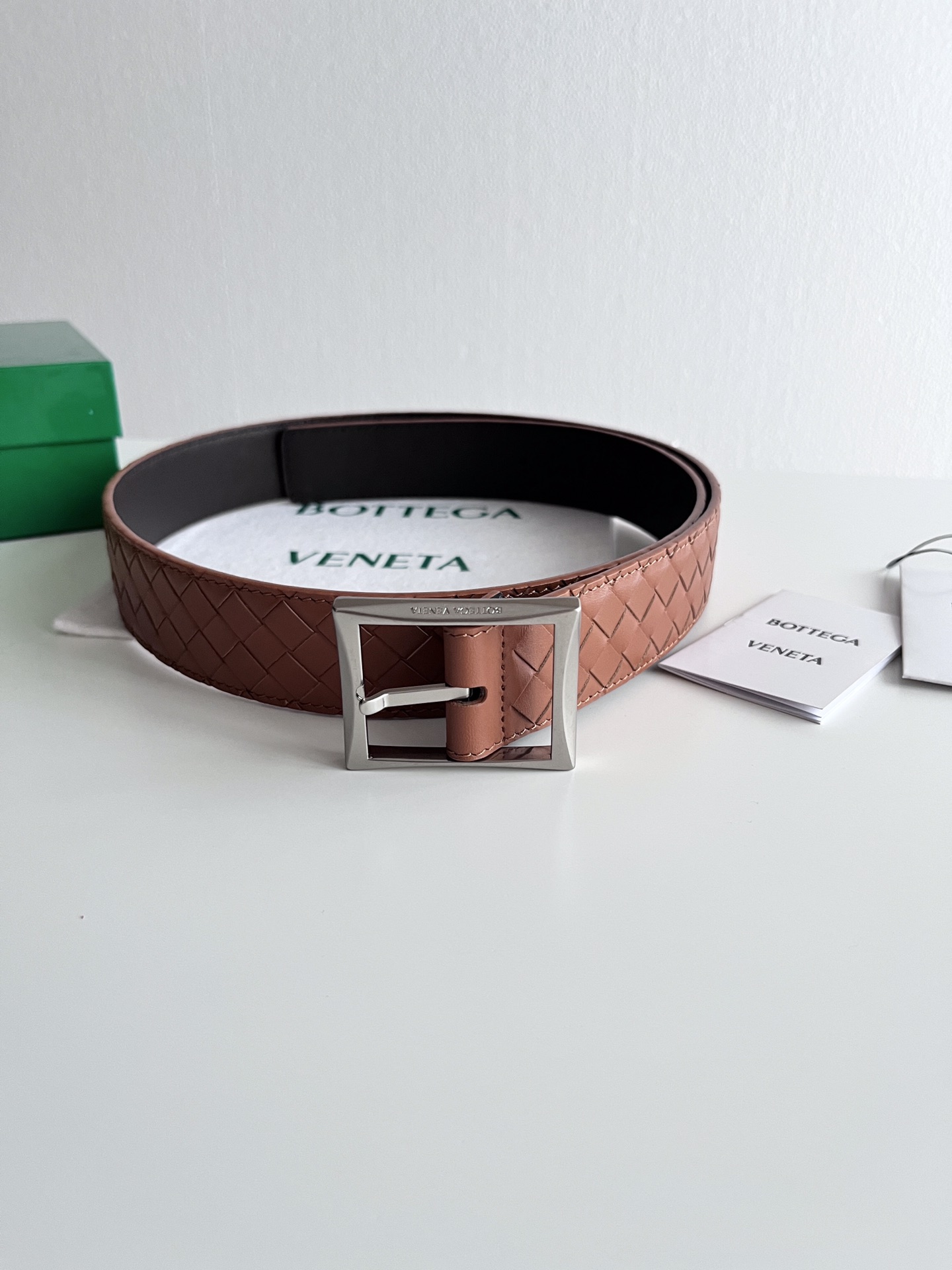 Bottega Veneta intreccio woven cowhide double-sided waistband with a width of 3.5cm