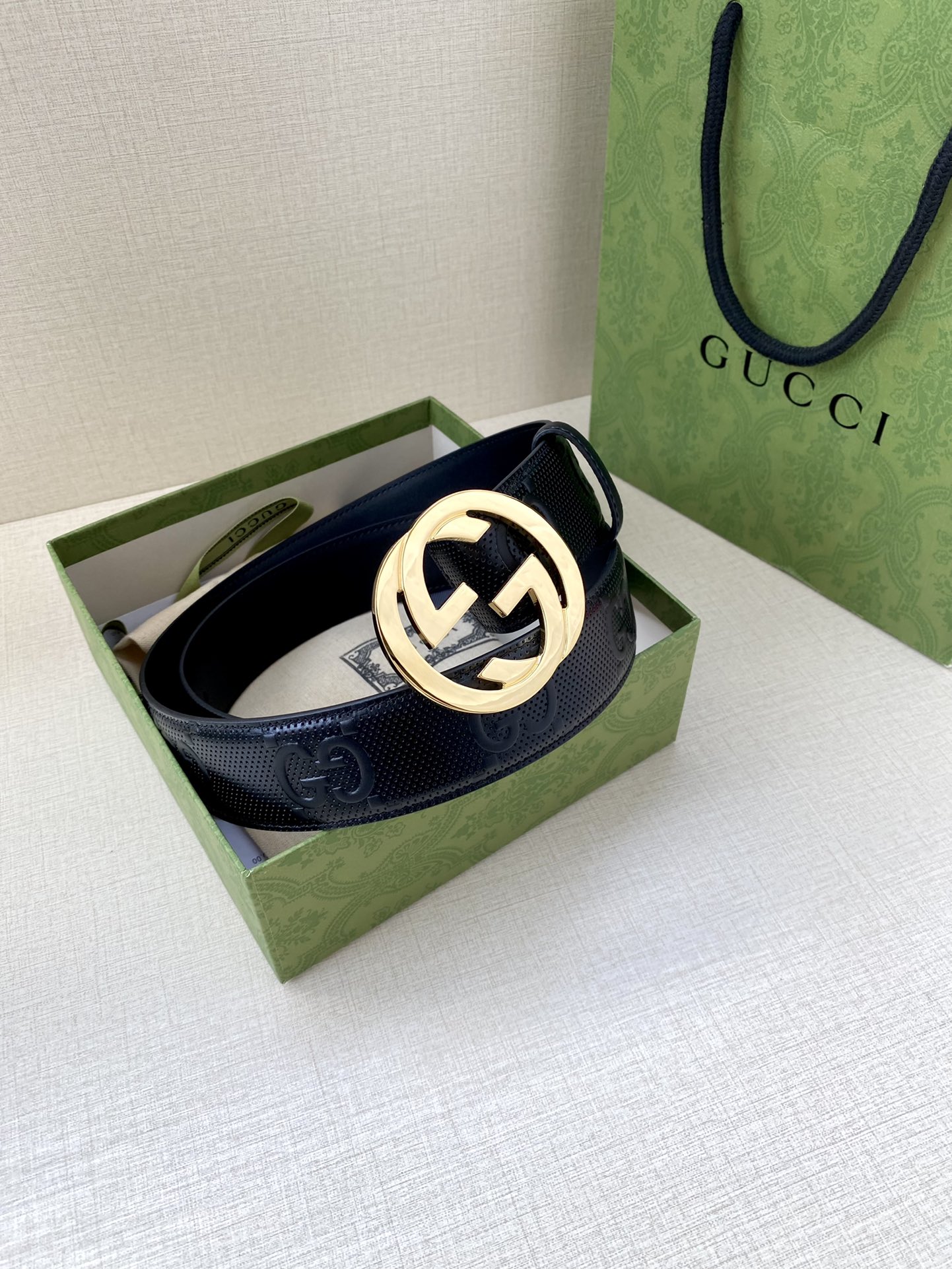Gucci black embossed leather belt width 4.0CM