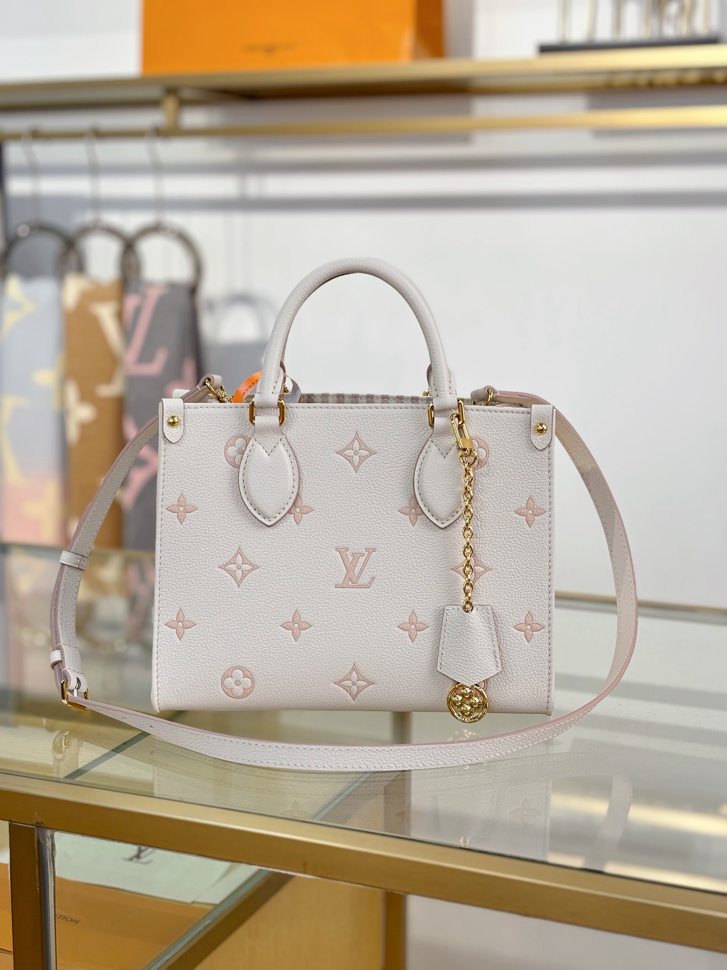 Louis Vuitton ONTHEGO Small Handbag M14403