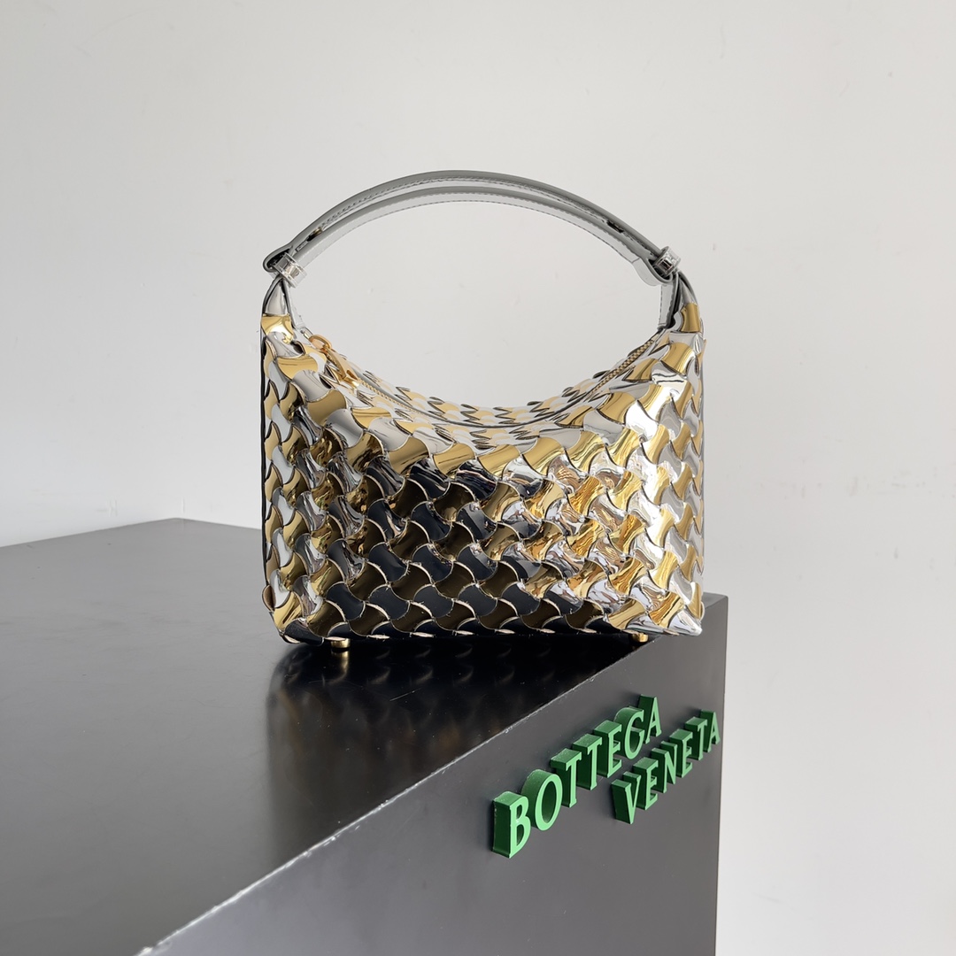 Bottega Veneta Year of the Snake Limited Edition Wallace Handbag 754443